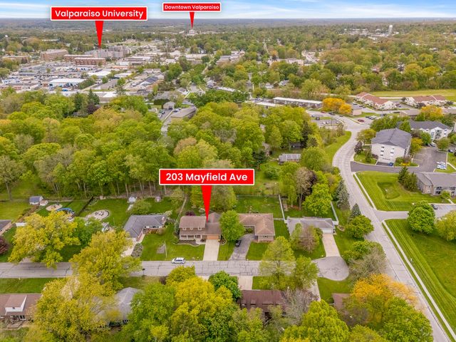 203 Mayfield Avenue, Valparaiso, IN 46383
