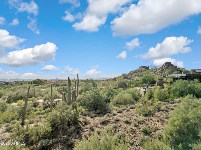 8300 E DIXILETA Drive 267, Scottsdale, AZ 85266