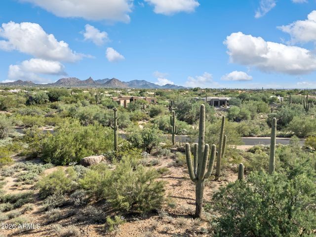 8300 E DIXILETA Drive 267, Scottsdale, AZ 85266