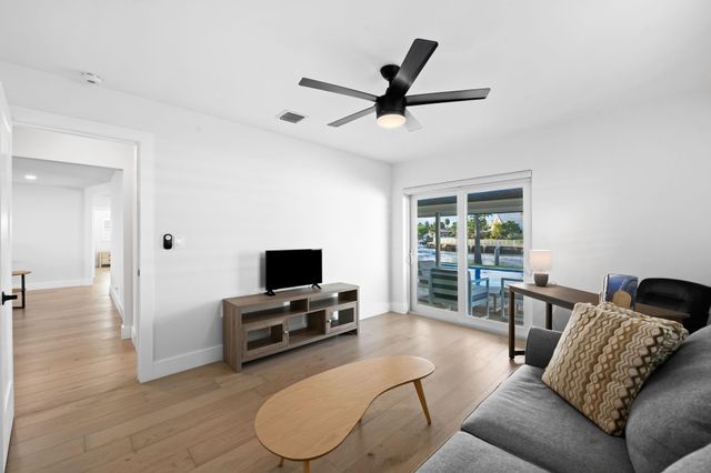 751 SE 7th Avenue, Pompano Beach, FL 33060