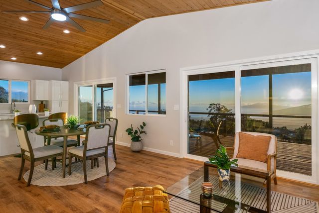 909 Copp Rd, Kula, HI 96790