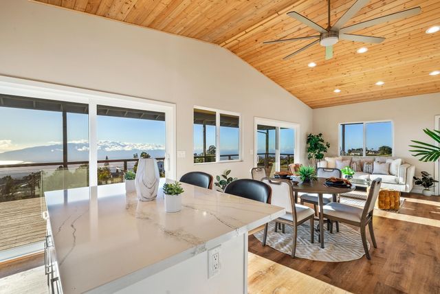 909 Copp Rd, Kula, HI 96790