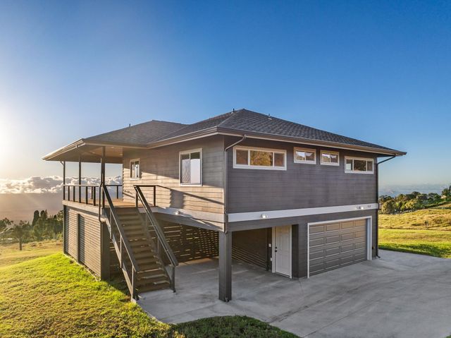 909 Copp Rd, Kula, HI 96790