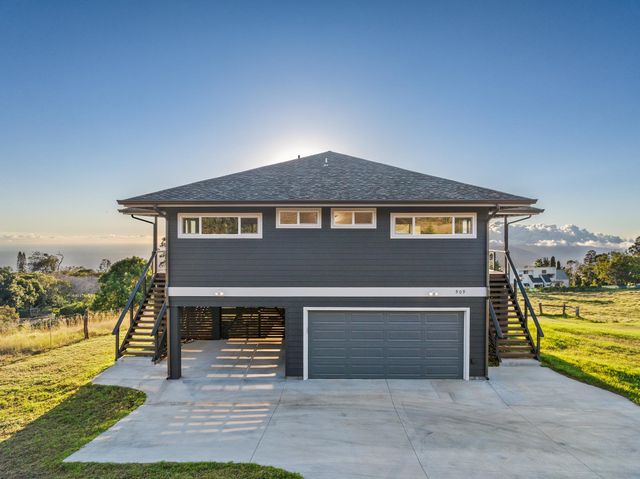 909 Copp Rd, Kula, HI 96790