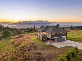 909 Copp Rd, Kula, HI 96790