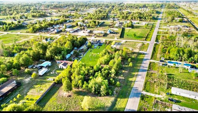 784 County Road 3570, Cleveland, TX 77327
