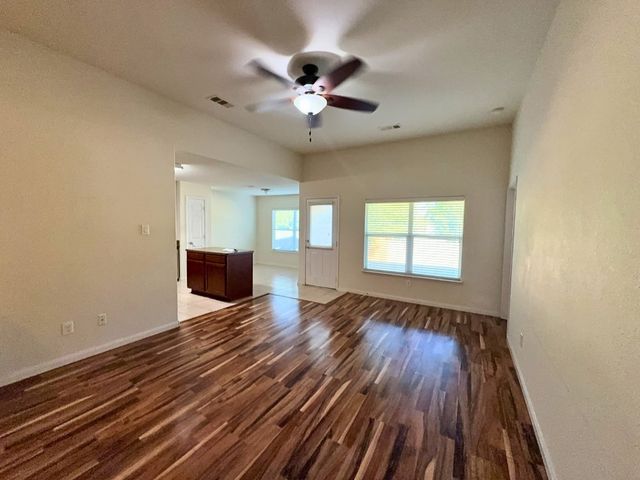 10009 Iron Ridge Drive, Fort Worth, TX 76140