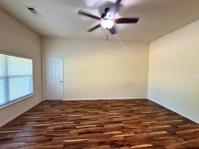 10009 Iron Ridge Drive, Fort Worth, TX 76140