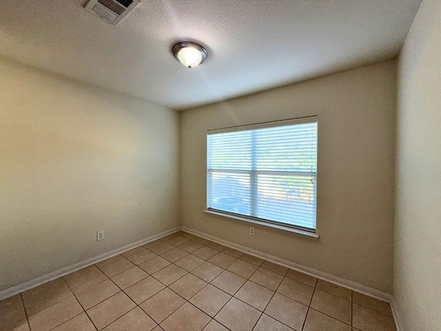 10009 Iron Ridge Drive, Fort Worth, TX 76140