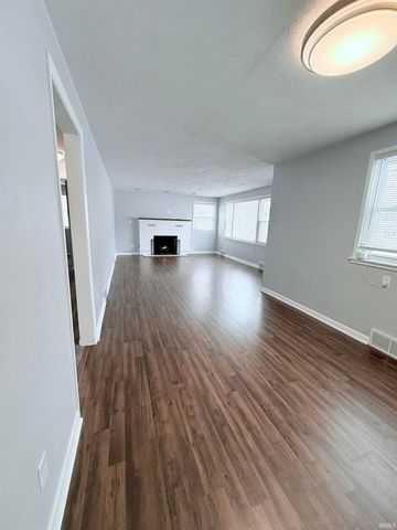 612 W Cromer Avenue, Muncie, IN 47303