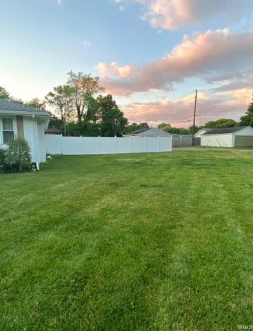 612 W Cromer Avenue, Muncie, IN 47303