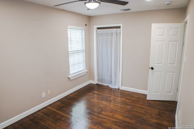 415 Riddle St, San Antonio, TX 78210