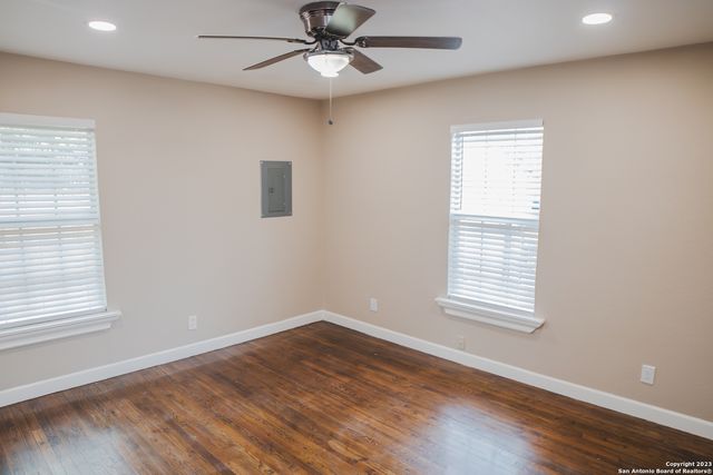 415 Riddle St, San Antonio, TX 78210