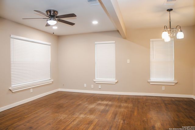 415 Riddle St, San Antonio, TX 78210