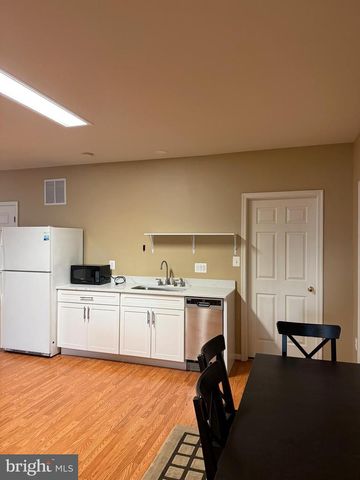 13286 HOLLY MEADOW LN, Herndon, VA 20171