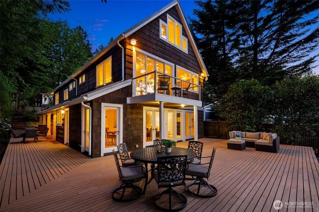 2057 E Beaver Lake Drive SE, Sammamish, WA 98075