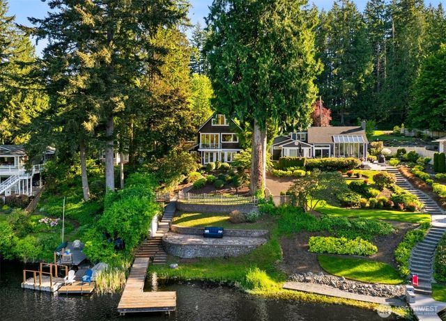 2057 E Beaver Lake Drive SE, Sammamish, WA 98075