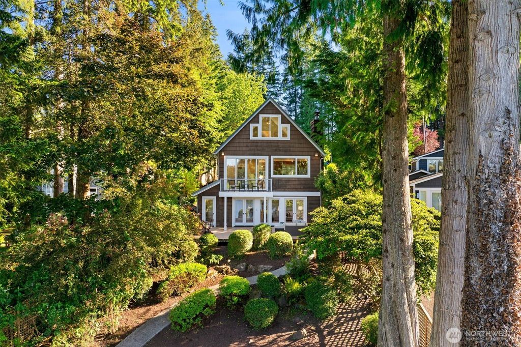 2057 E Beaver Lake Drive SE, Sammamish, WA 98075