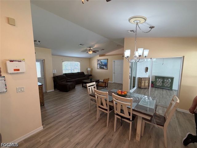 1825 SE 12th TER, Cape Coral, FL 33990