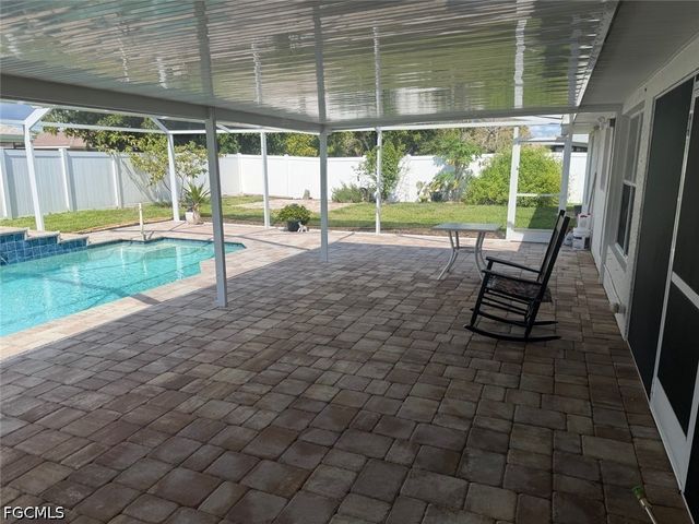 1825 SE 12th TER, Cape Coral, FL 33990