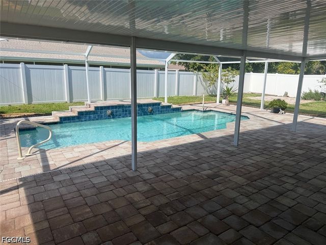 1825 SE 12th TER, Cape Coral, FL 33990