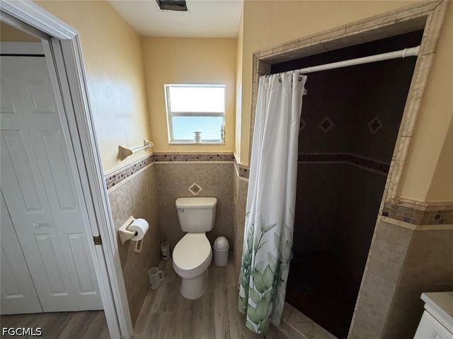 1825 SE 12th TER, Cape Coral, FL 33990