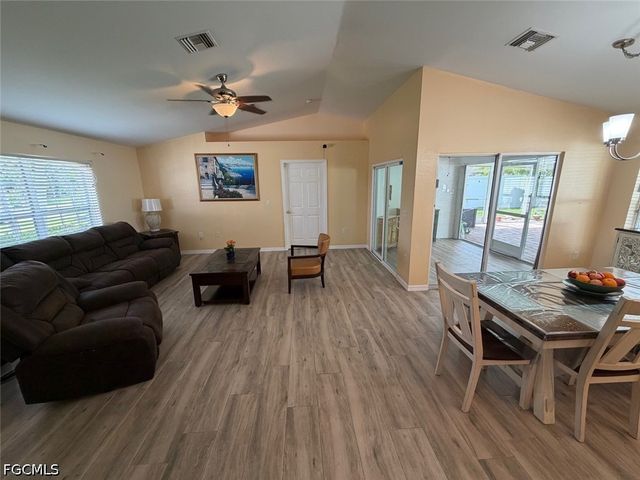 1825 SE 12th TER, Cape Coral, FL 33990