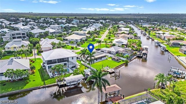 6212 Cocos DR, Fort Myers, FL 33908