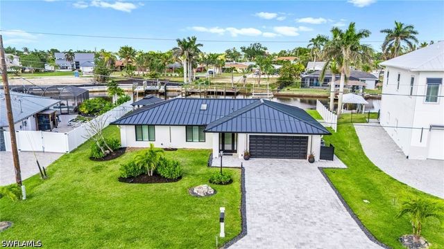 6212 Cocos DR, Fort Myers, FL 33908
