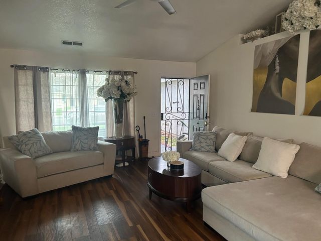 2041 Grey Stone Dr, Stockton, CA 95206