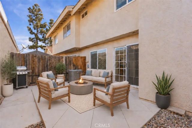 8 Silverwood, Irvine, CA 92604