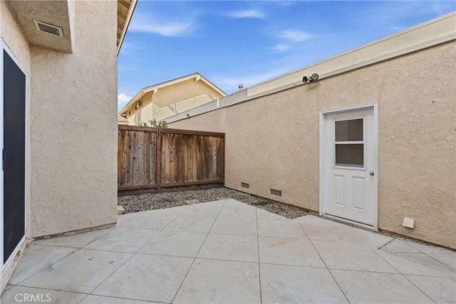 8 Silverwood, Irvine, CA 92604
