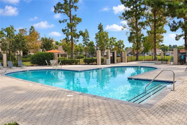 8 Silverwood, Irvine, CA 92604