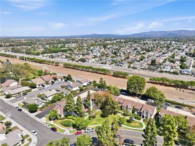 8 Silverwood, Irvine, CA 92604