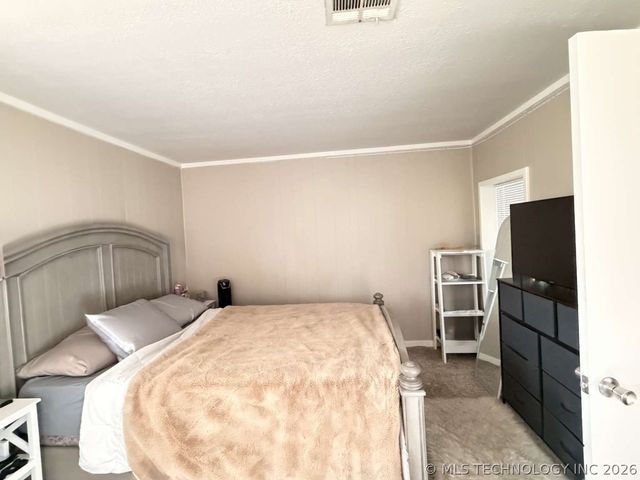 1811 W Broadway Street, Collinsville, OK 74021