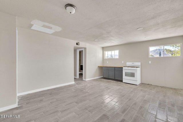 8827 Mount Elbert Drive 3, El Paso, TX 79904