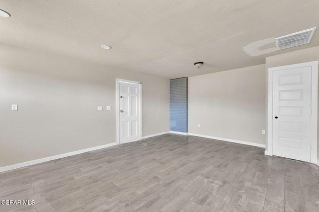 8827 Mount Elbert Drive 3, El Paso, TX 79904