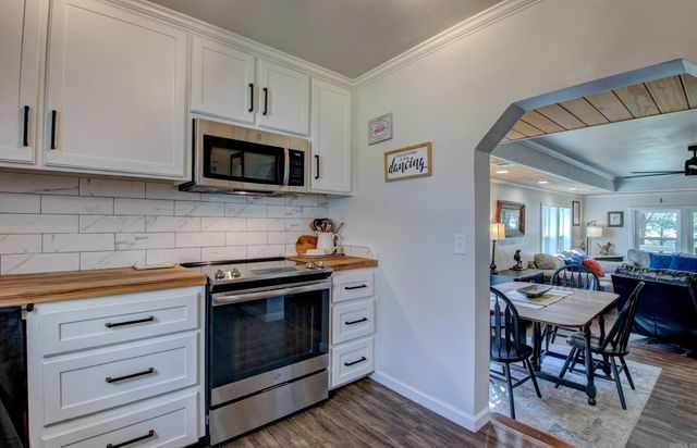 16601 West Road, Roland, AR 72135