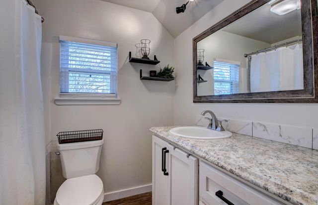 16601 West Road, Roland, AR 72135