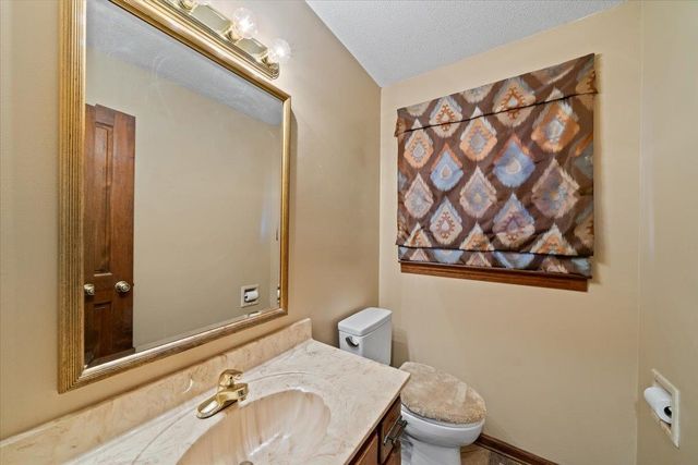 3017 LAURINBURG CIR, Germantown, TN 38138