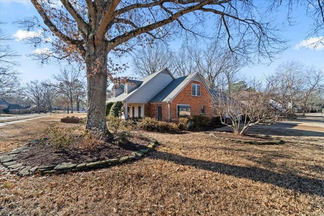 3017 LAURINBURG CIR, Germantown, TN 38138