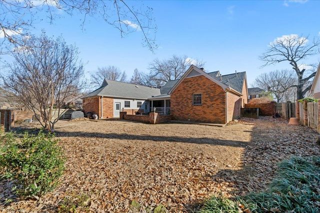 3017 LAURINBURG CIR, Germantown, TN 38138