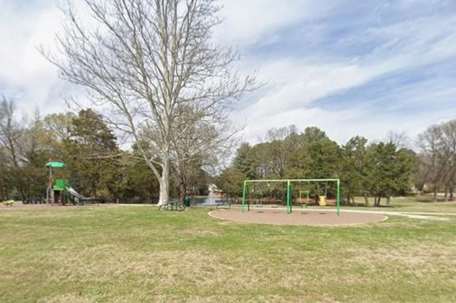 3017 LAURINBURG CIR, Germantown, TN 38138