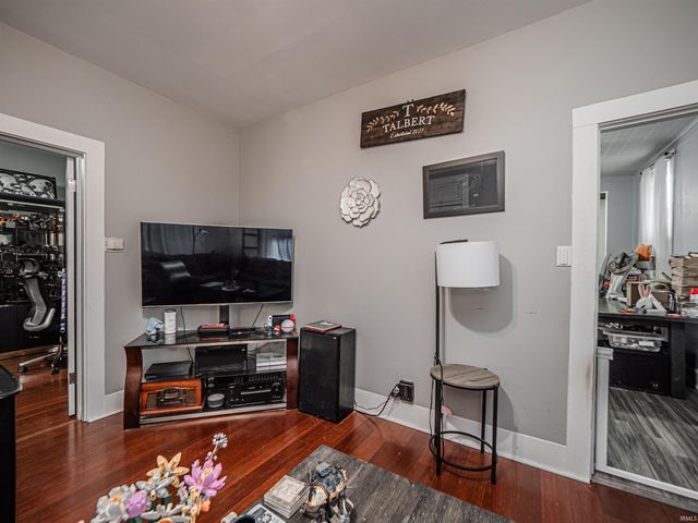 3011 Forest Avenue, Evansville, IN 47712