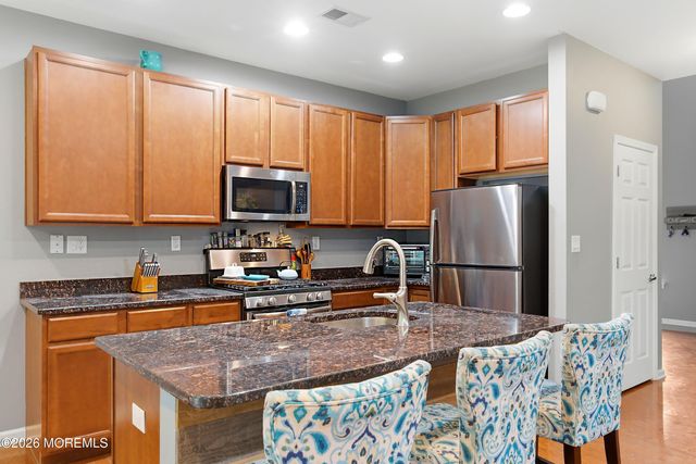 17 Arden Drive, Manchester, NJ 08759