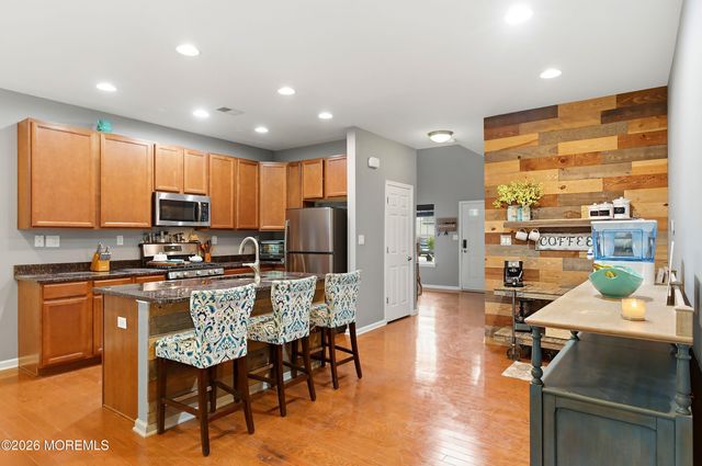 17 Arden Drive, Manchester, NJ 08759