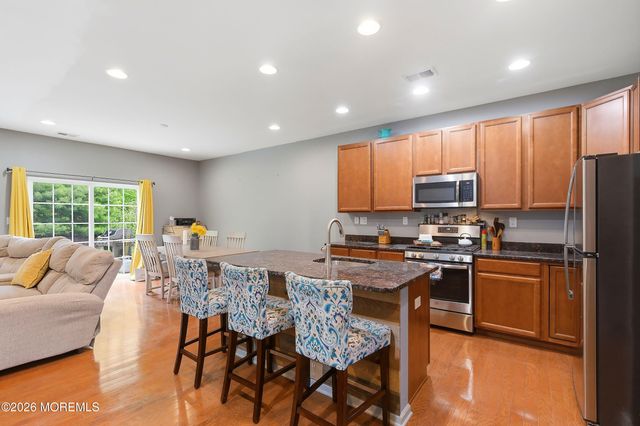 17 Arden Drive, Manchester, NJ 08759