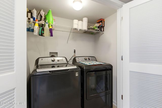 17 Arden Drive, Manchester, NJ 08759