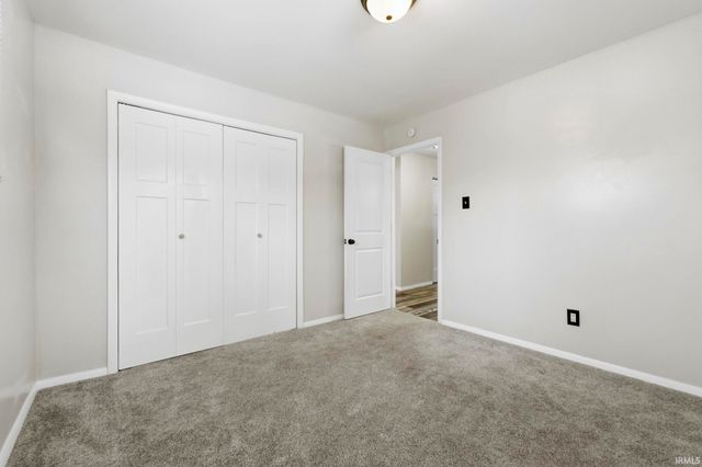 15019 Auburn Road, Fort Wayne, IN 46845