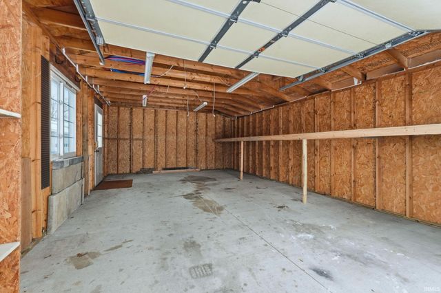 15019 Auburn Road, Fort Wayne, IN 46845